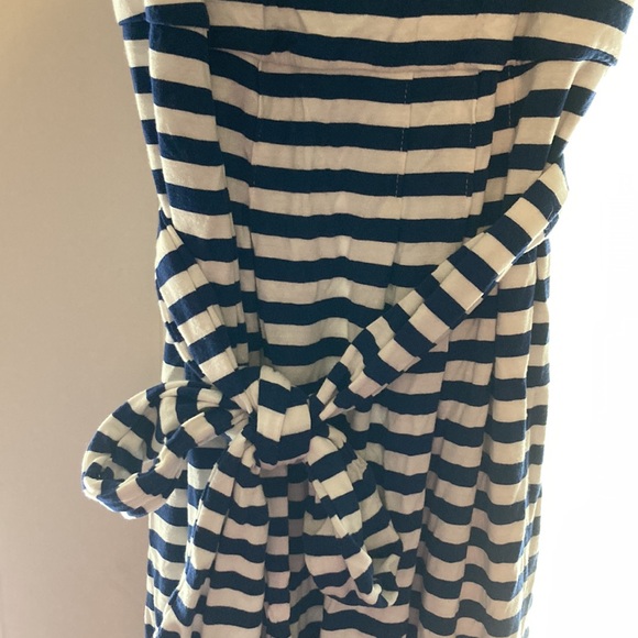 A Pea in the Pod side tie maternity dress - Picture 4 of 4